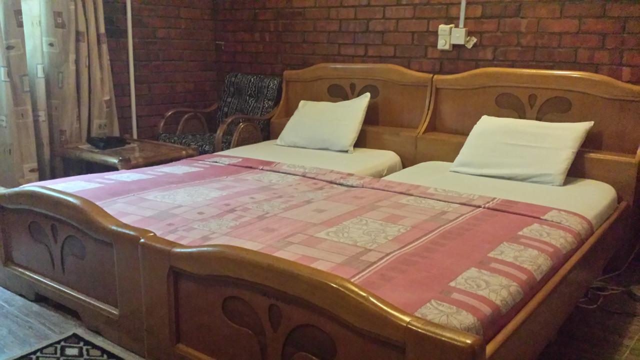 Joy Family Lodge Amasaman Habitación foto
